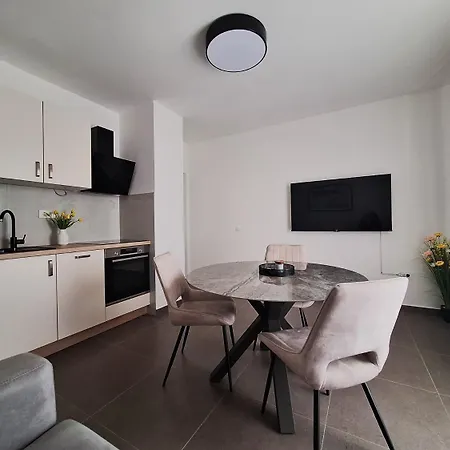 Apartment Dijana - Right Next To The